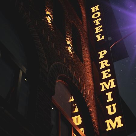 Hotel Premium Pristina Eksteriør billede