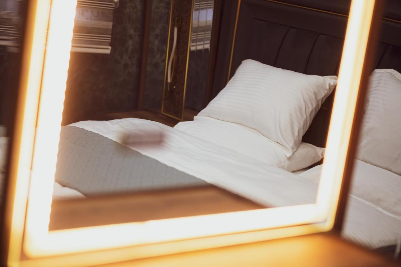 Hotel Premium Pristina Eksteriør billede