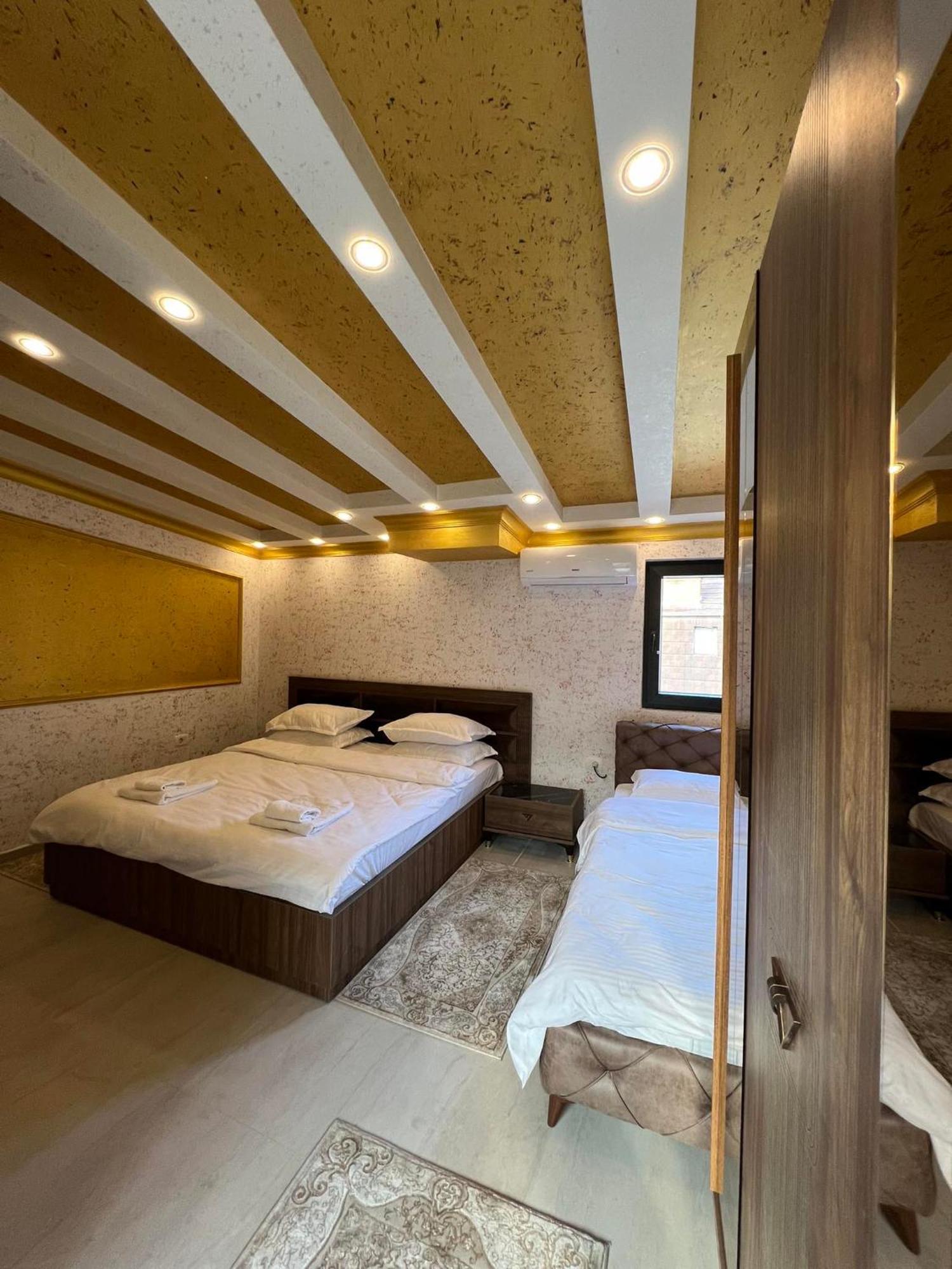 Hotel Premium Pristina Eksteriør billede