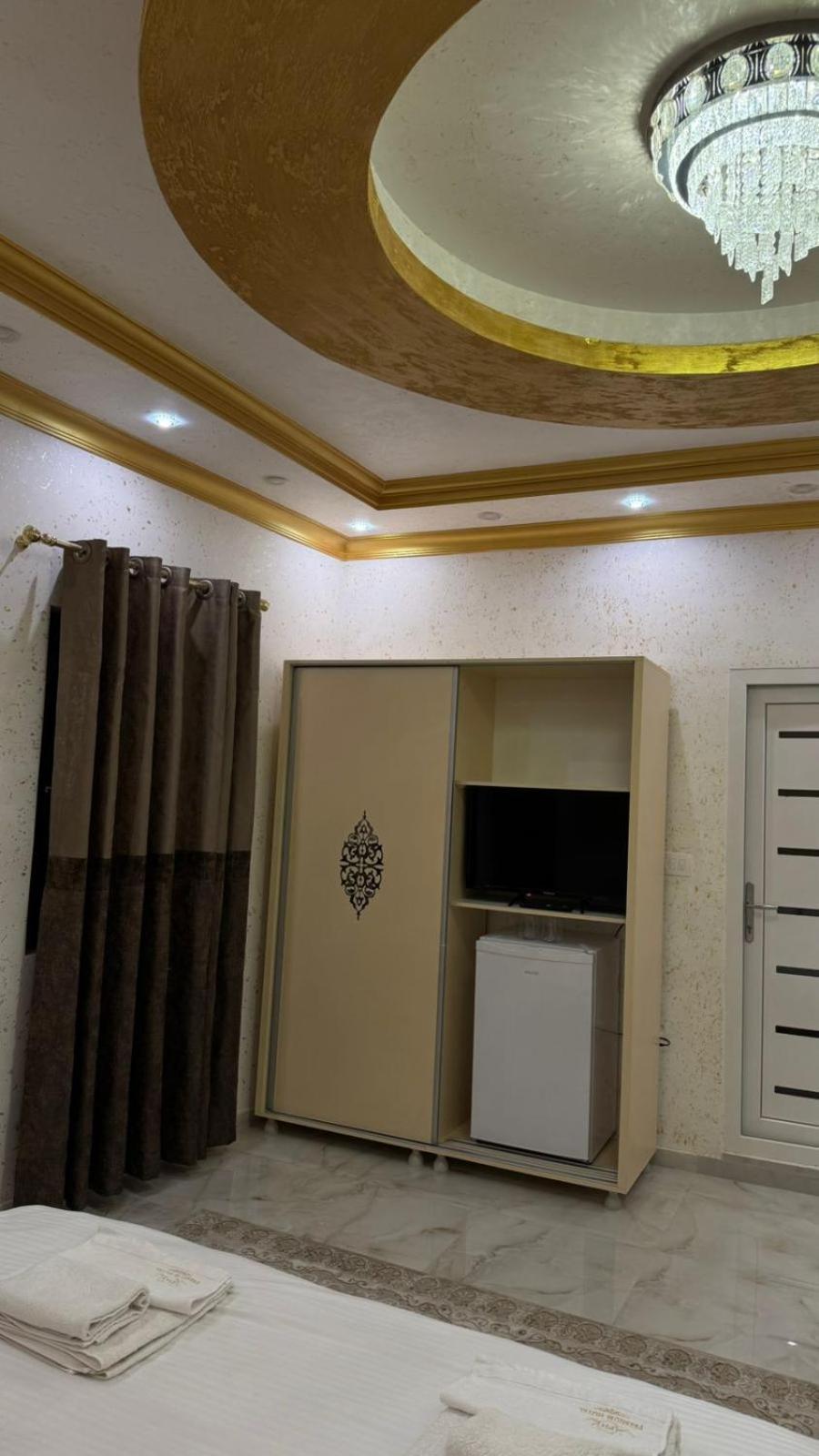 Hotel Premium Pristina Eksteriør billede