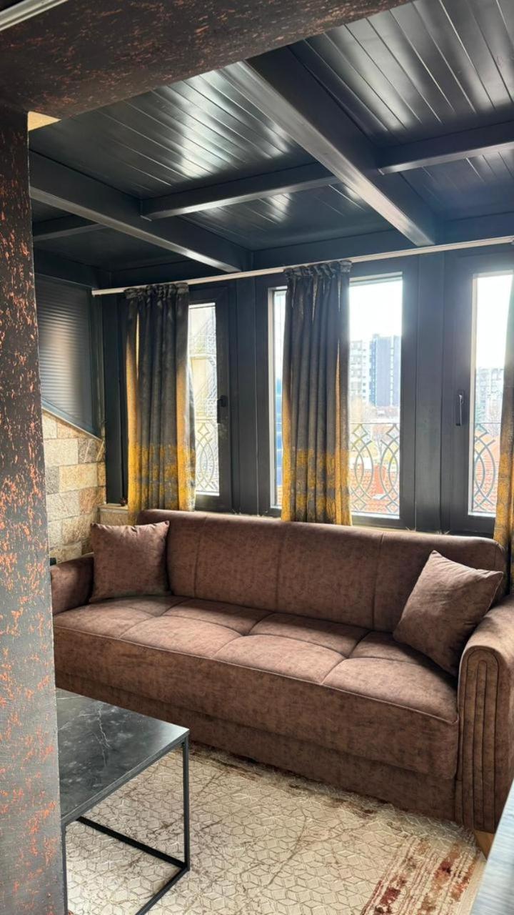 Hotel Premium Pristina Eksteriør billede